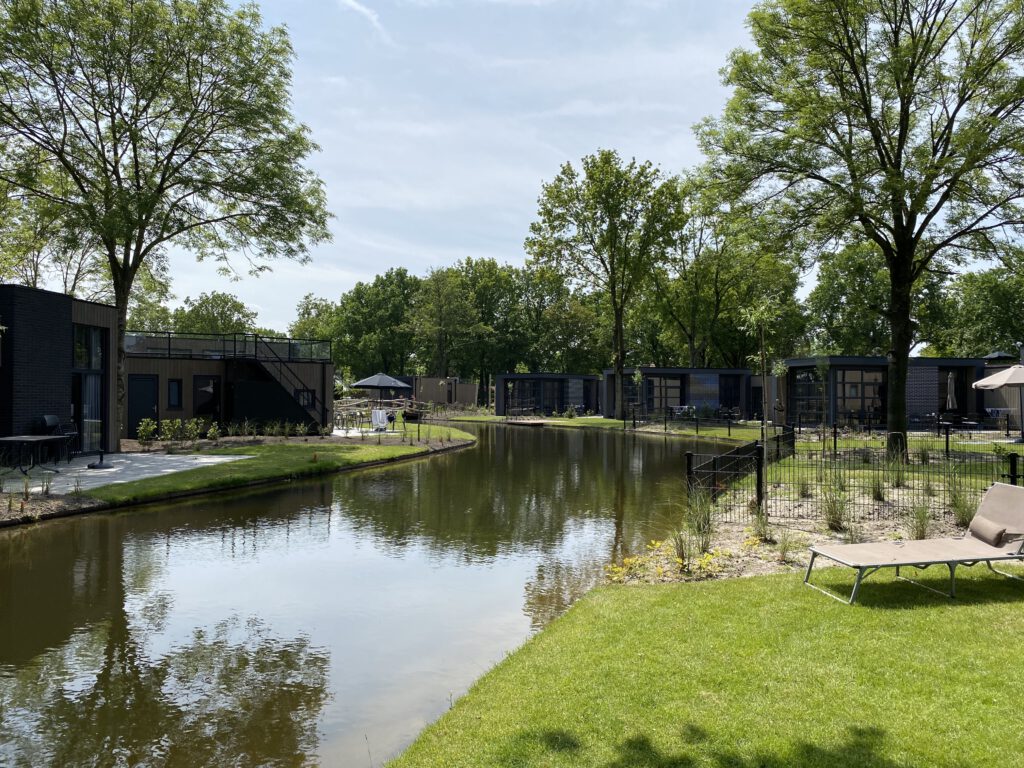 Blick auf den Wasserlauf an unserem Ferienhaus in Holland am Veluwemeer